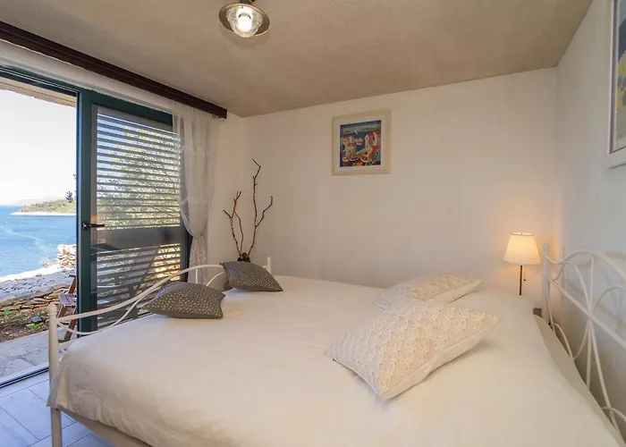 Nyaraló House On Punta Vela Luka