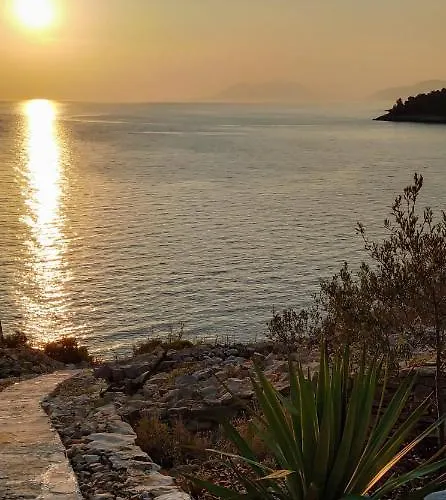 Nyaraló House On Punta Vela Luka