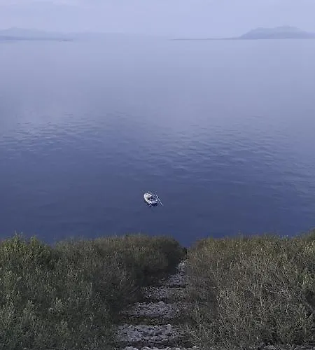 Nyaraló House On Punta Vela Luka